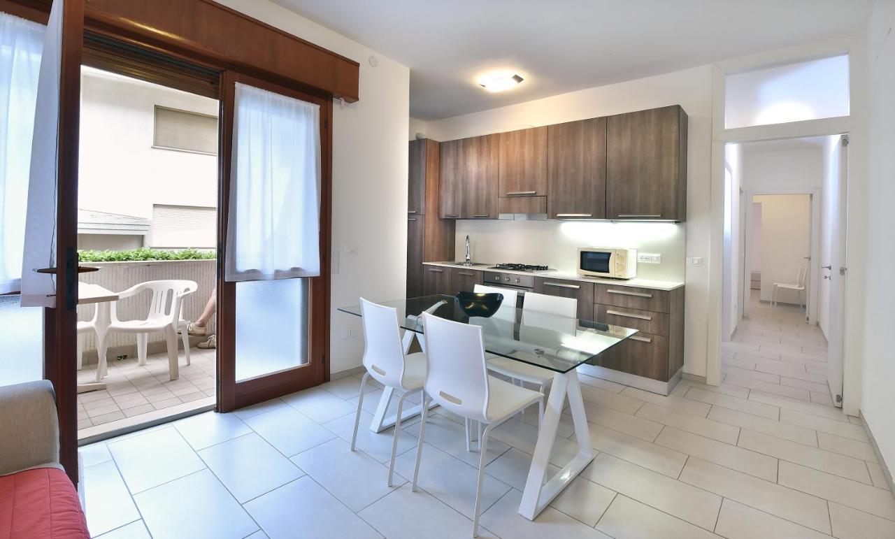 Villa Rosa Lignano Sabbiadoro Buitenkant foto