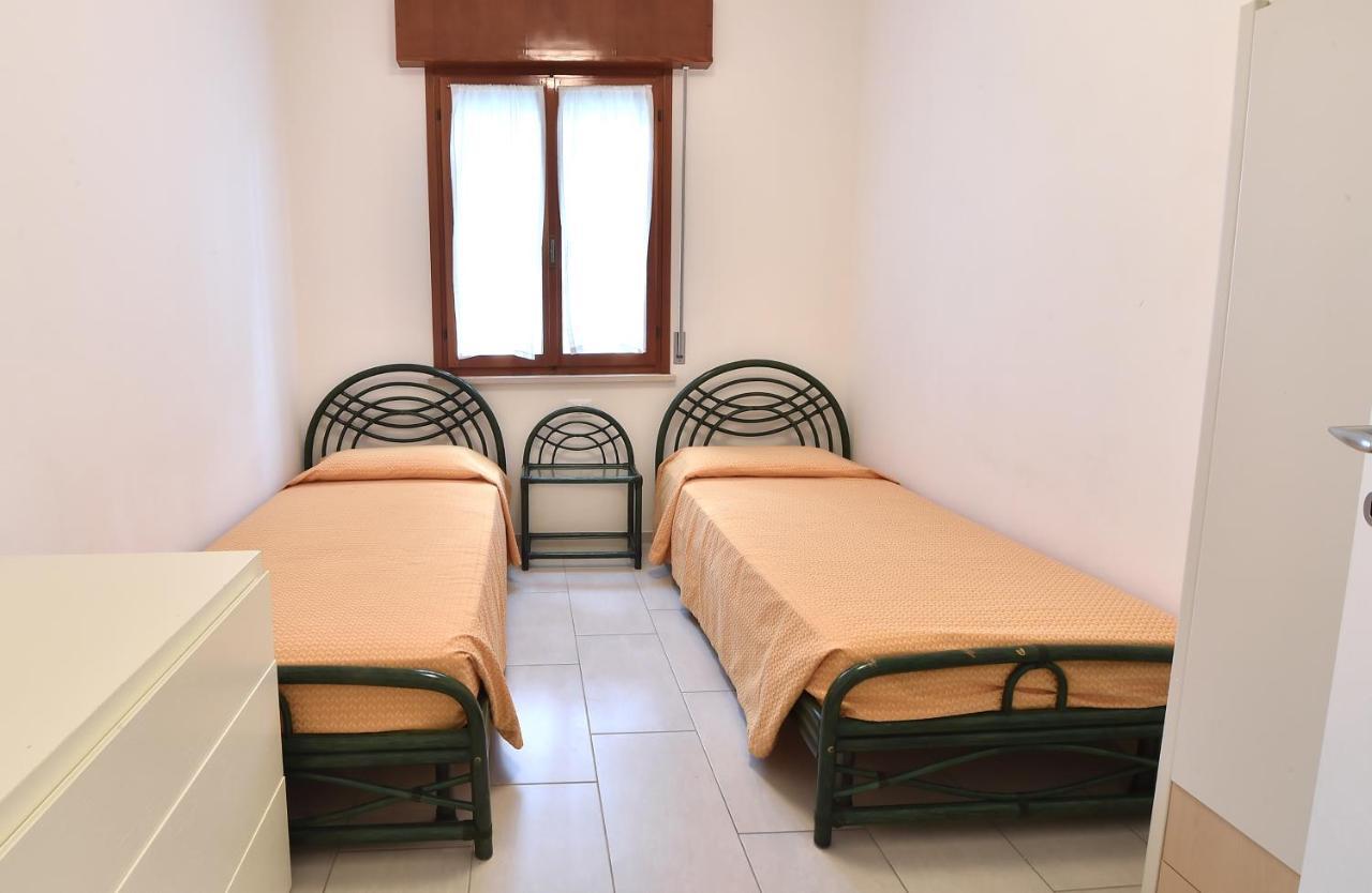 Villa Rosa Lignano Sabbiadoro Buitenkant foto