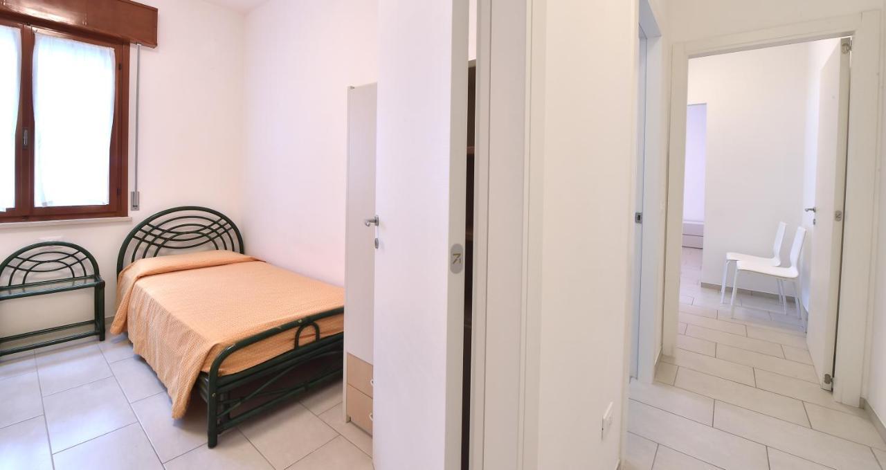 Villa Rosa Lignano Sabbiadoro Buitenkant foto